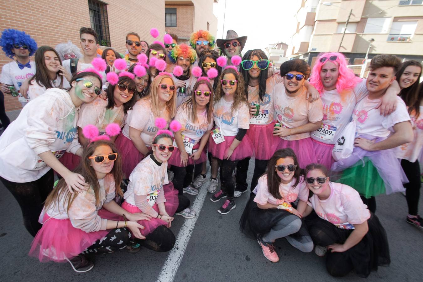 La &#039;Holi Run&#039; llena las calles de color