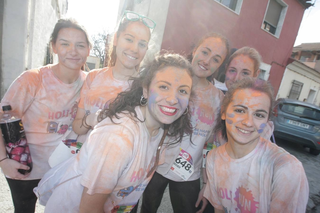 La &#039;Holi Run&#039; llena las calles de color