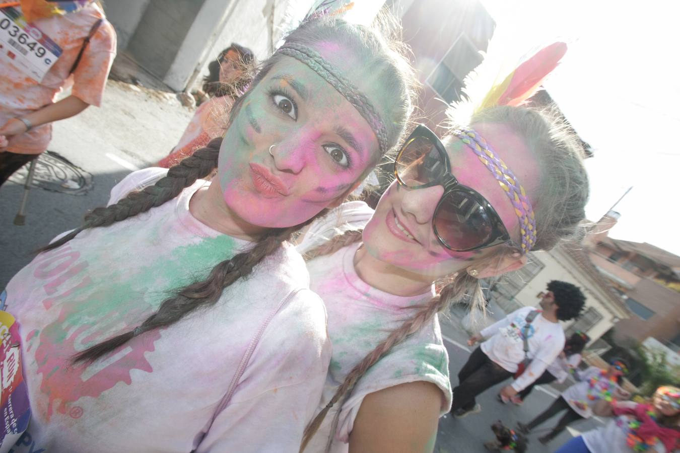 La &#039;Holi Run&#039; llena las calles de color
