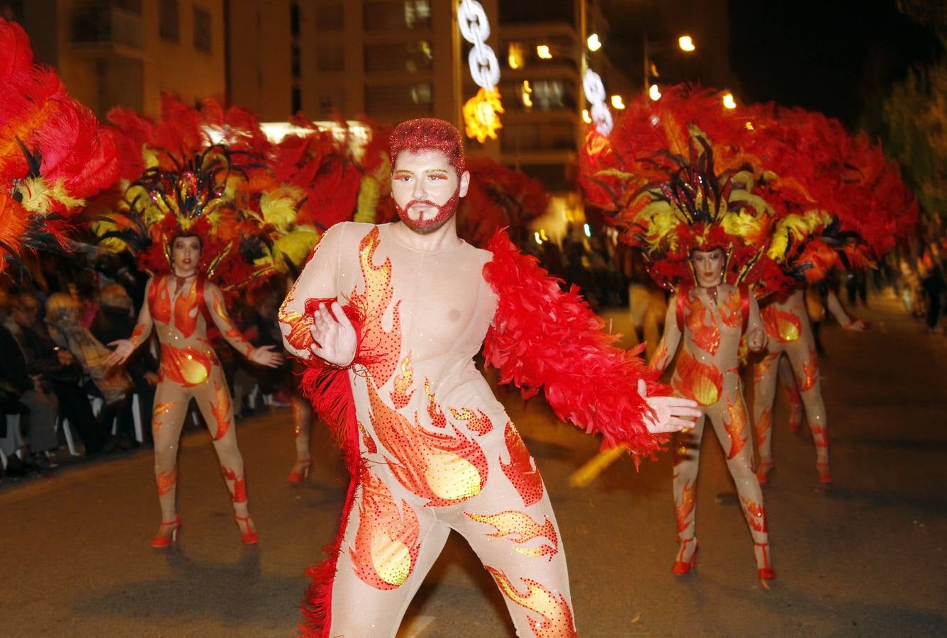 El Carnaval gana al frío de calle en Cartagena