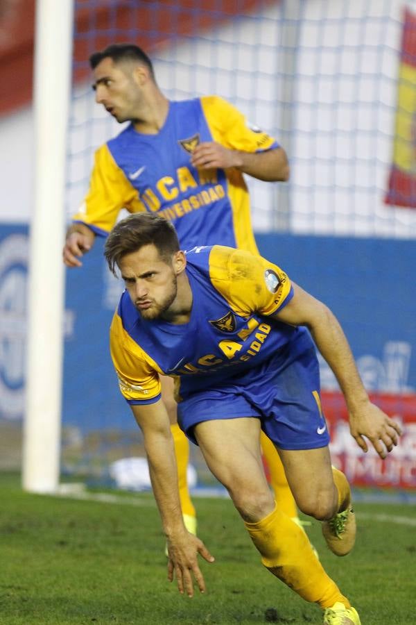 El UCAM recorta distancias (1-0)
