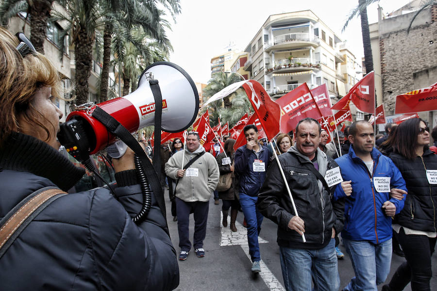 Los sindicatos y los partidos de izquierda piden que &quot;la huelga no sea delito&quot;