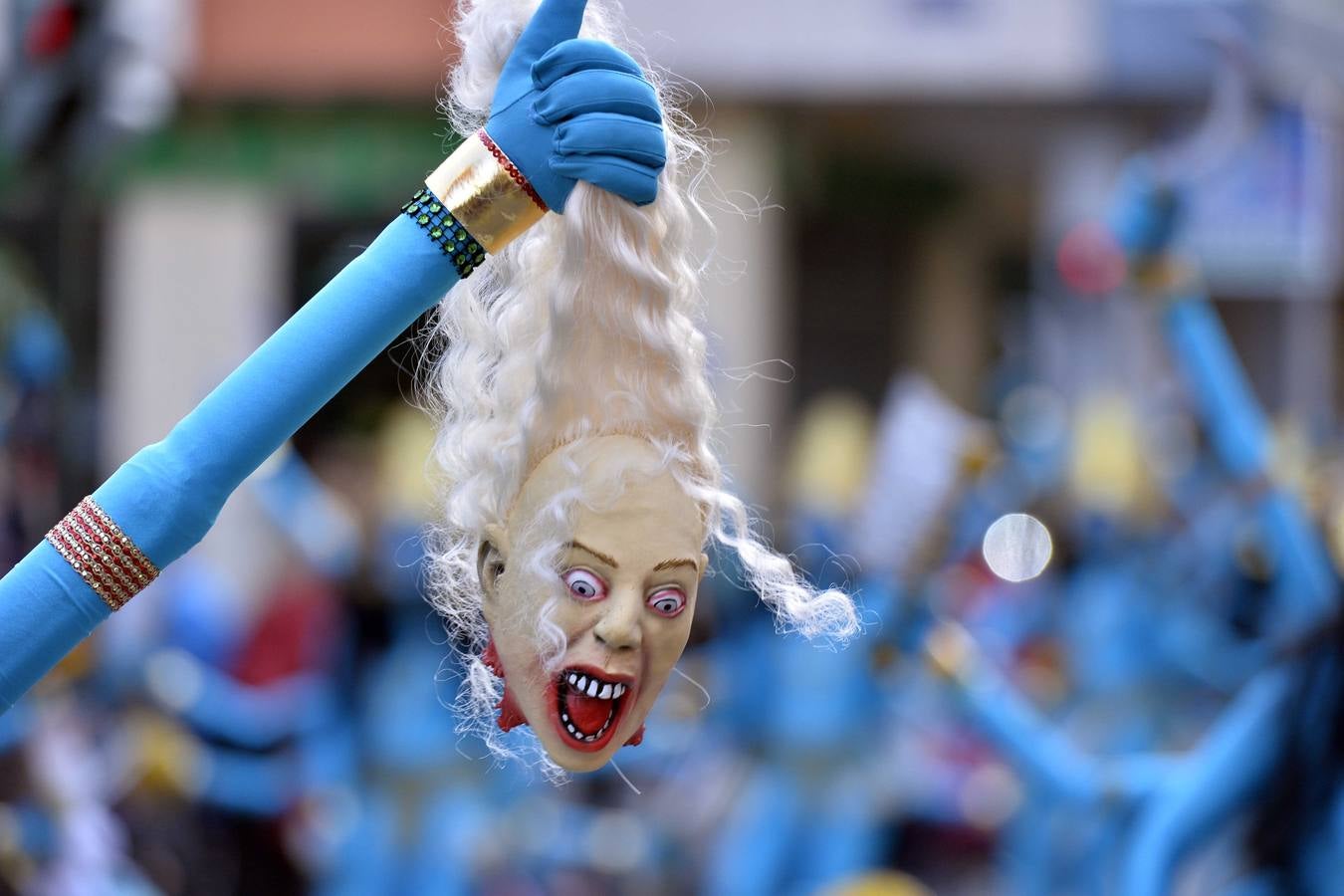 El Cabezo vibra con su desfile grande