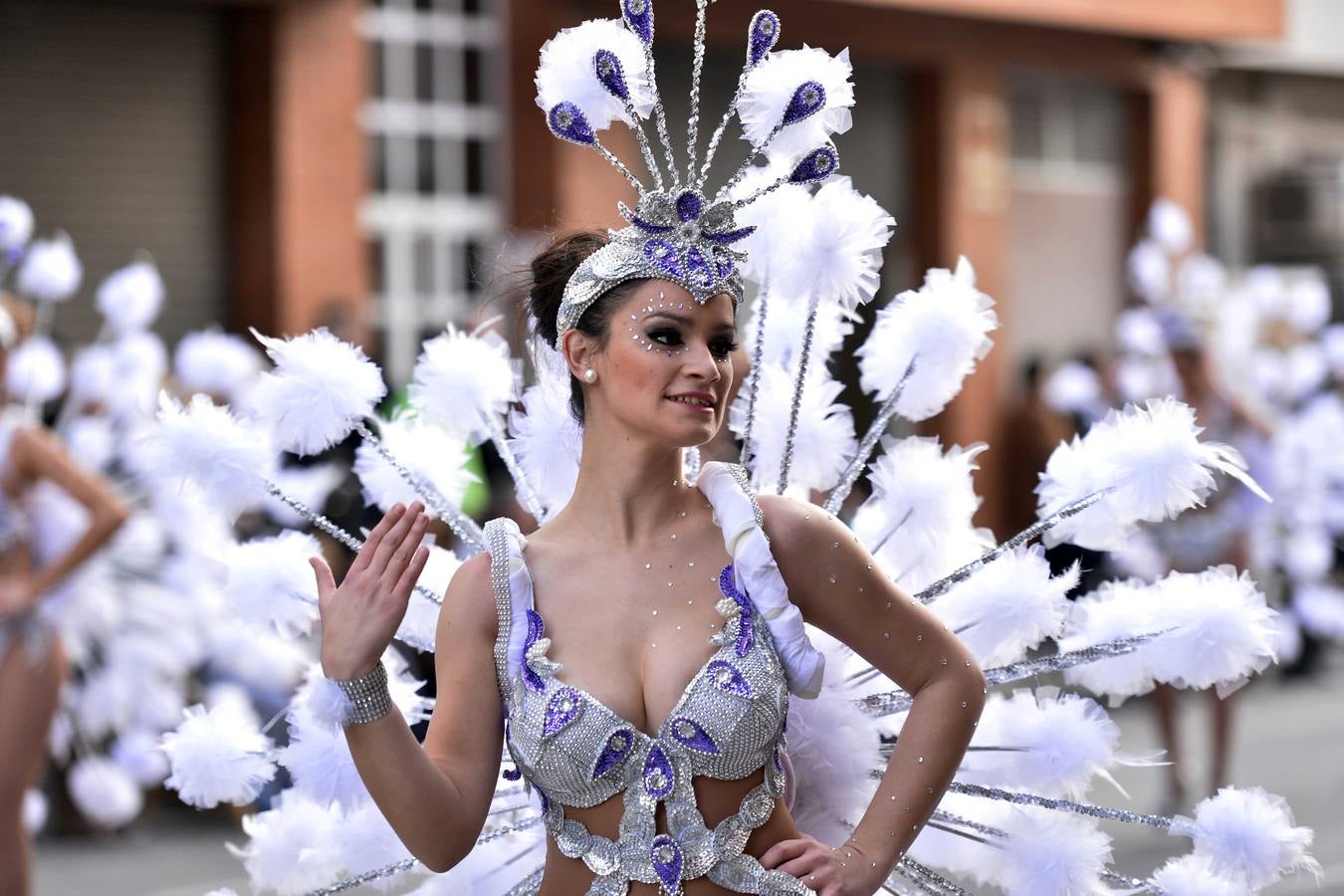 El Cabezo vibra con su desfile grande