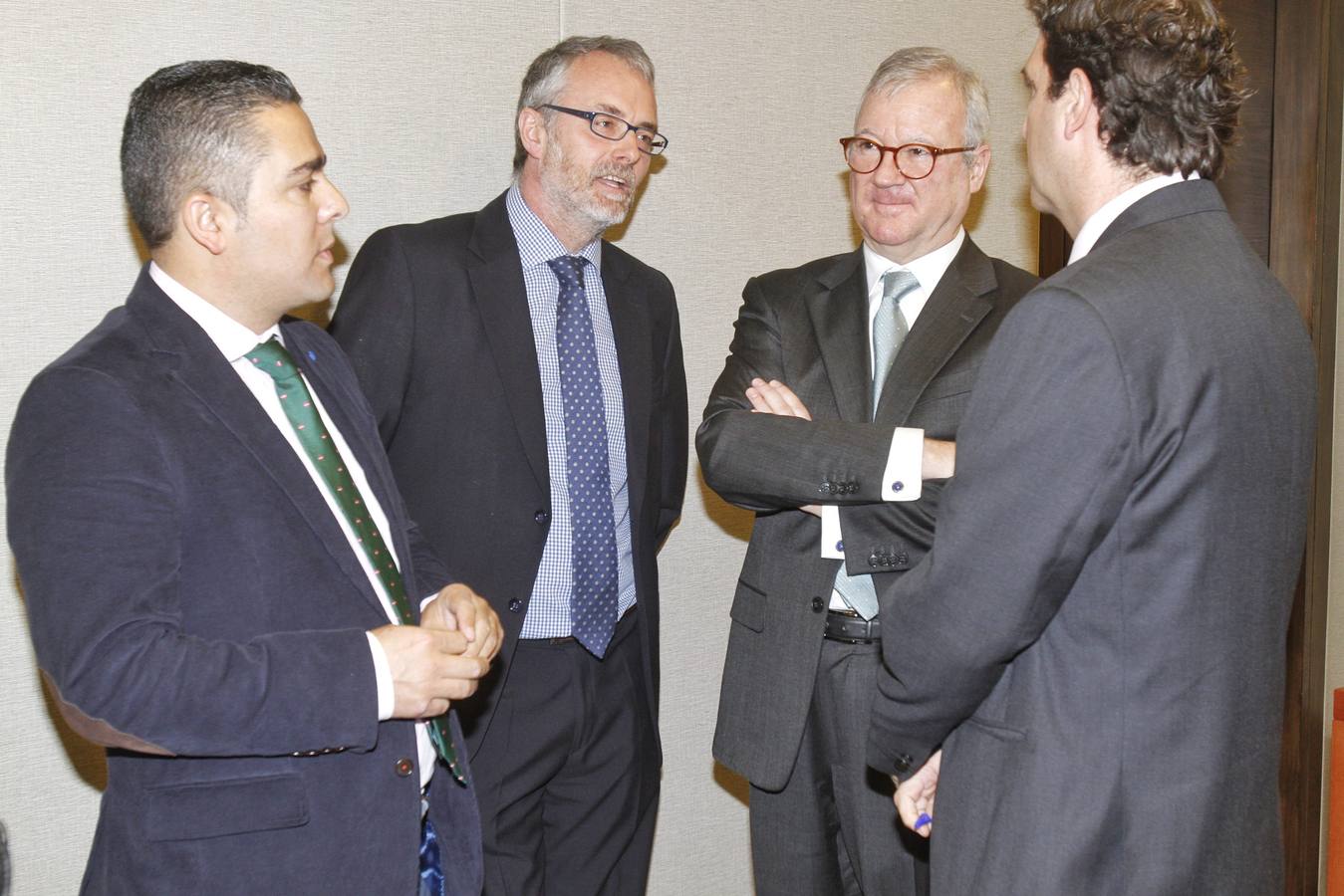 Garre rebate a Valcárcel y se alía con la oposición