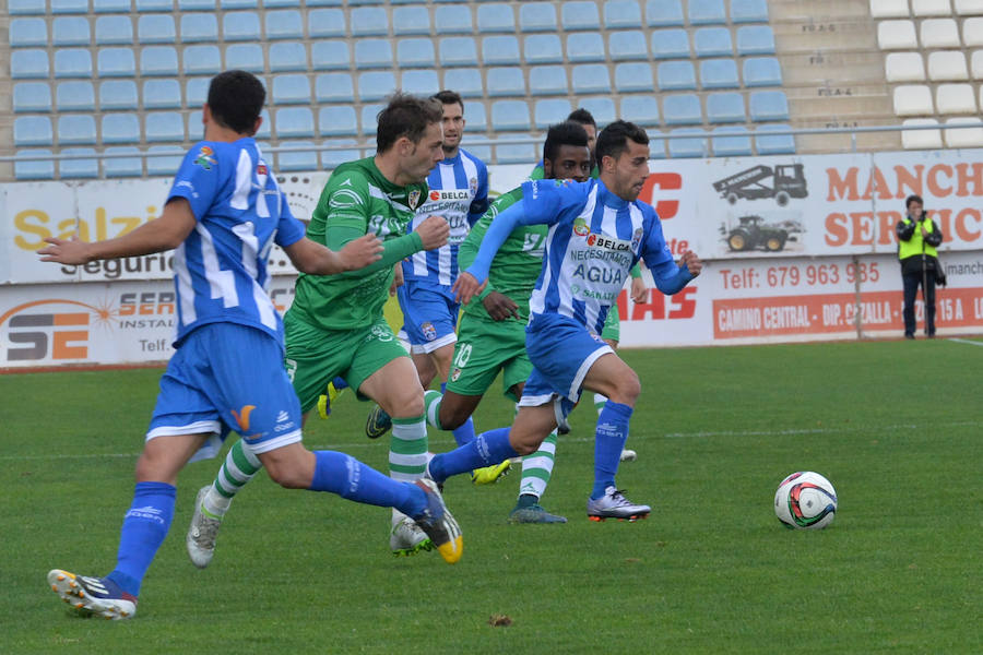 Un asistente local en el triunfo del Brócoli Mecánico (2-0)