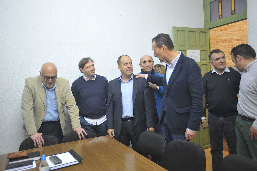 Carlos González se reúne con Ciudadanos y Partido de Elche