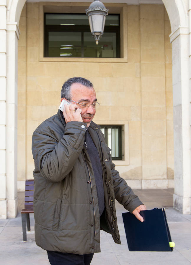 Roberto López abandona la Audiencia Provincial de Alicante