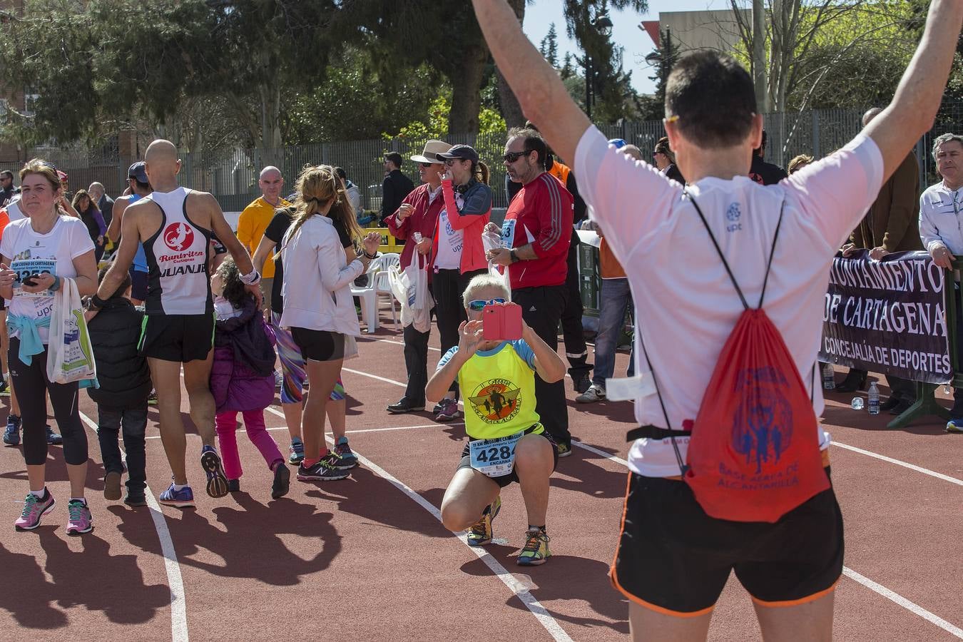 Alberto González se impone en la Media Maratón de Cartagena