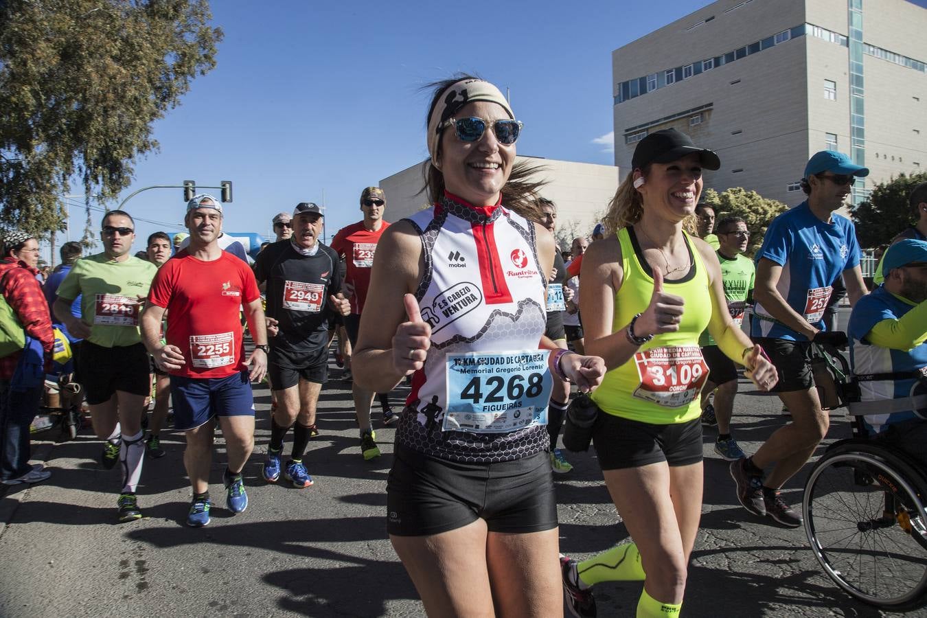 Alberto González se impone en la Media Maratón de Cartagena