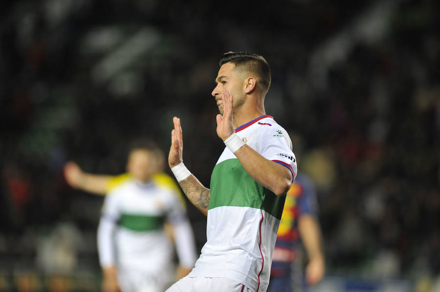 El Elche empata contra el Llagostera