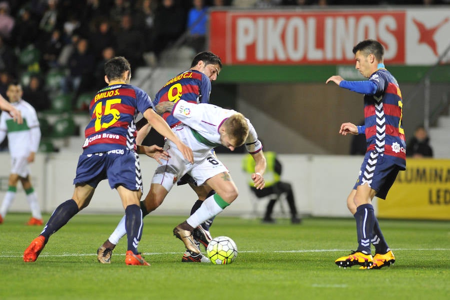 El Elche empata contra el Llagostera