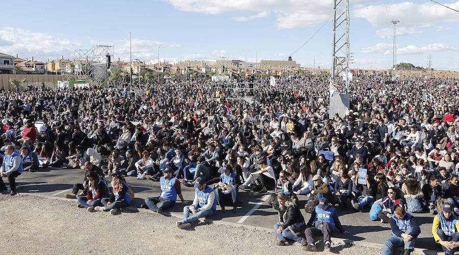 Kiko Argüello congrega a miles de personas en la UCAM