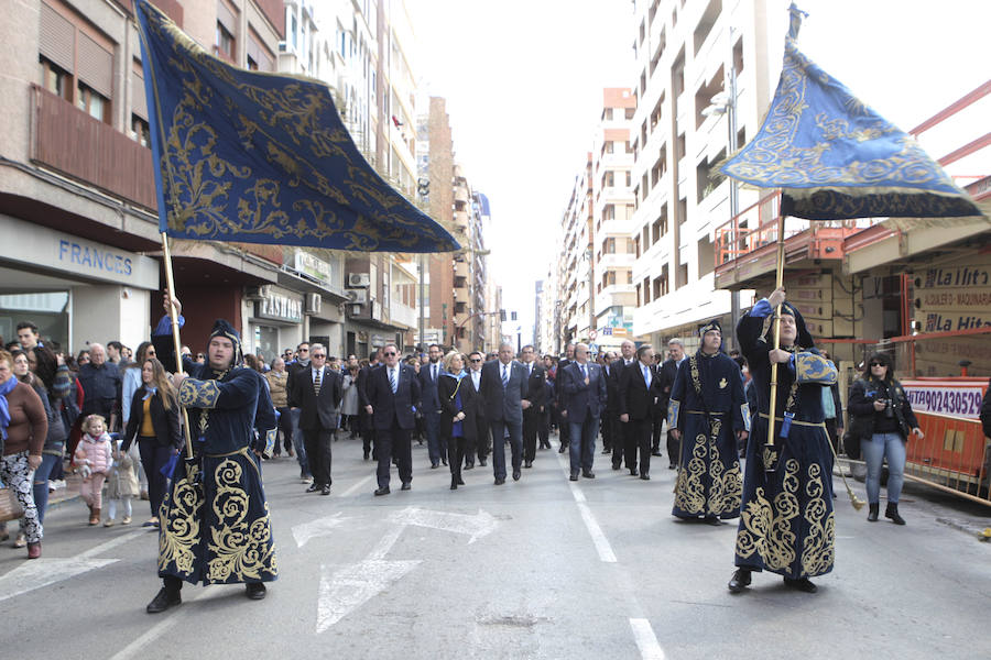 Una marea azul recorre el casco antiguo y el centro de Lorca