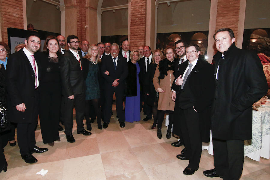 La pregonera reúne a blancos y azules en el Mass