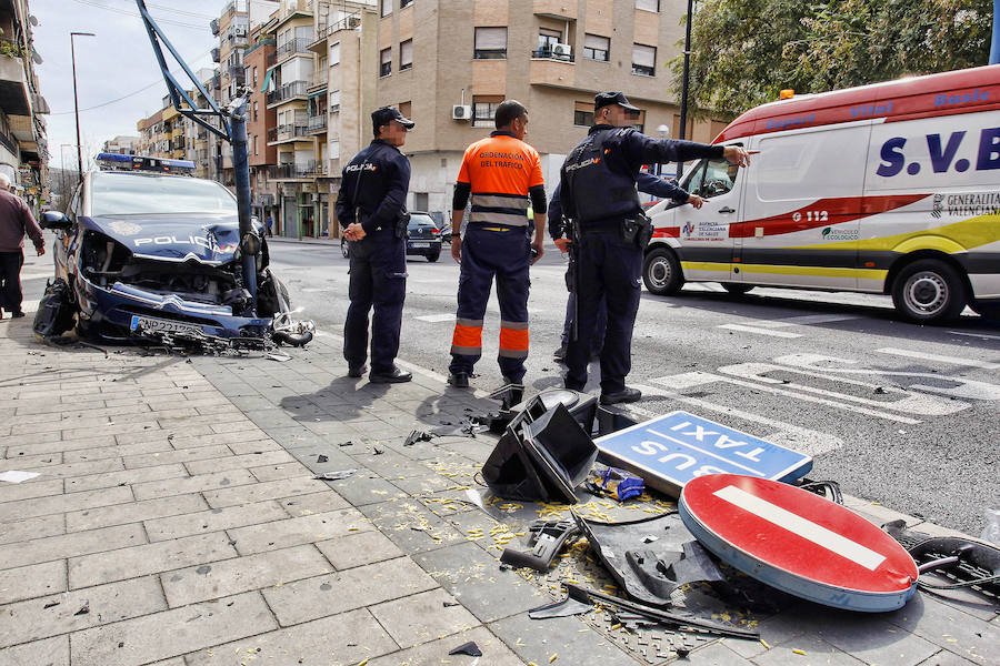 Accidente de tráfico en la Avenida de Alcoy