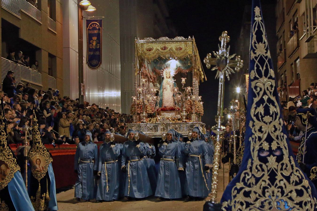 Delirio azul en Lorca el Viernes de Dolores