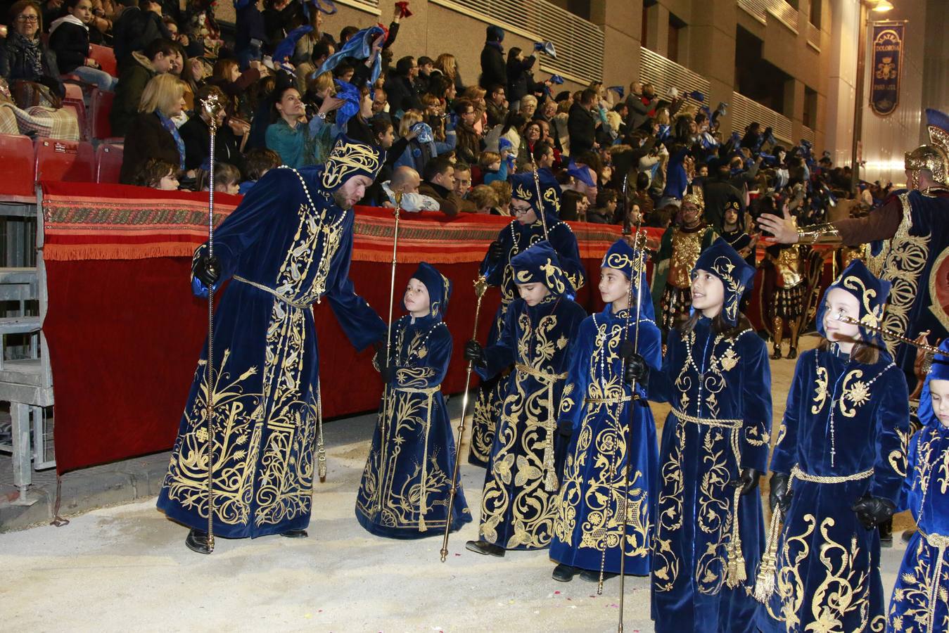 Delirio azul en Lorca el Viernes de Dolores