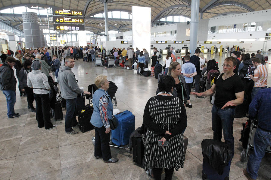 Cancelados 30 vuelos en Alicante por la huelga de controladores franceses