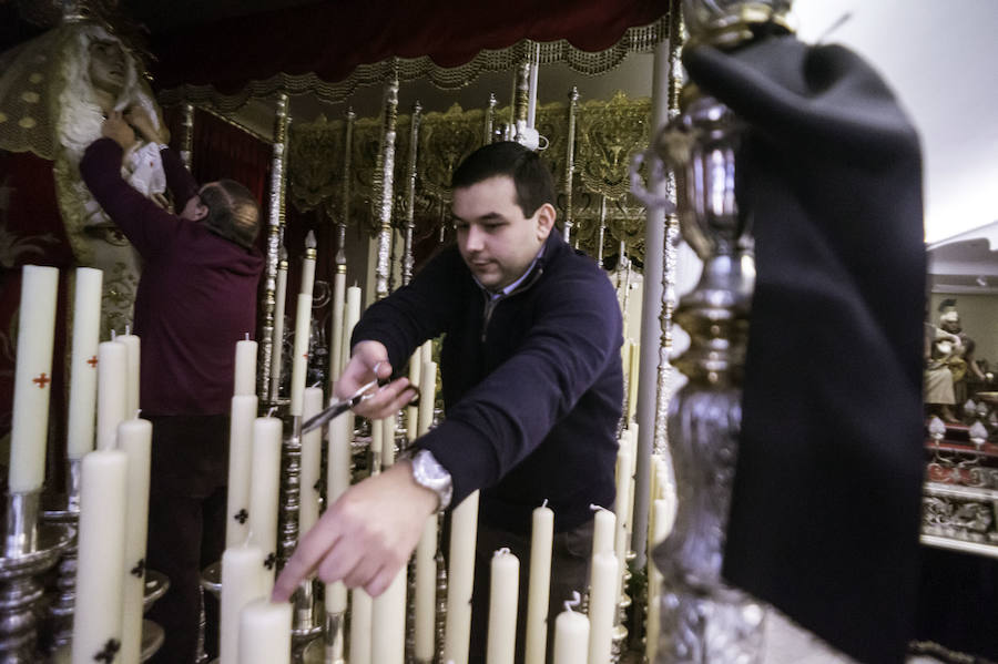 Cofrades, presidentes, floristas o tambores confluyen en el Museo de Semana Santa