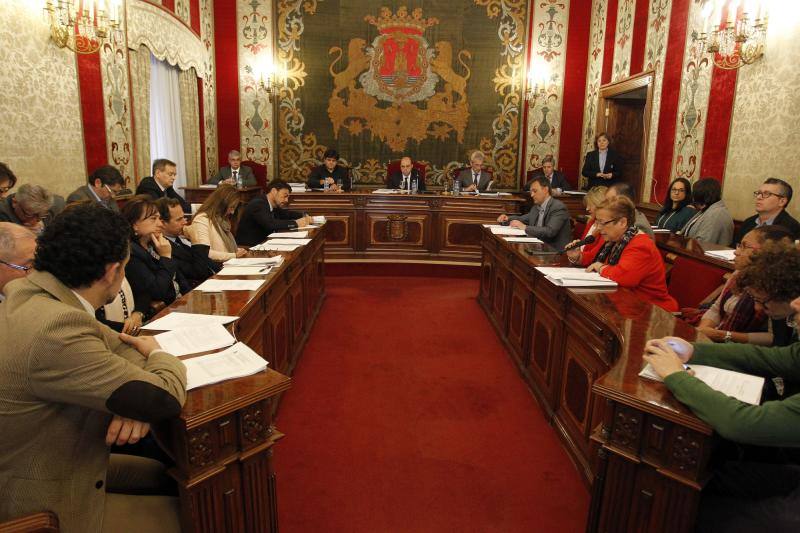 El pleno del Ayuntamiento de Alicante aprueba los presupuestos de 2016