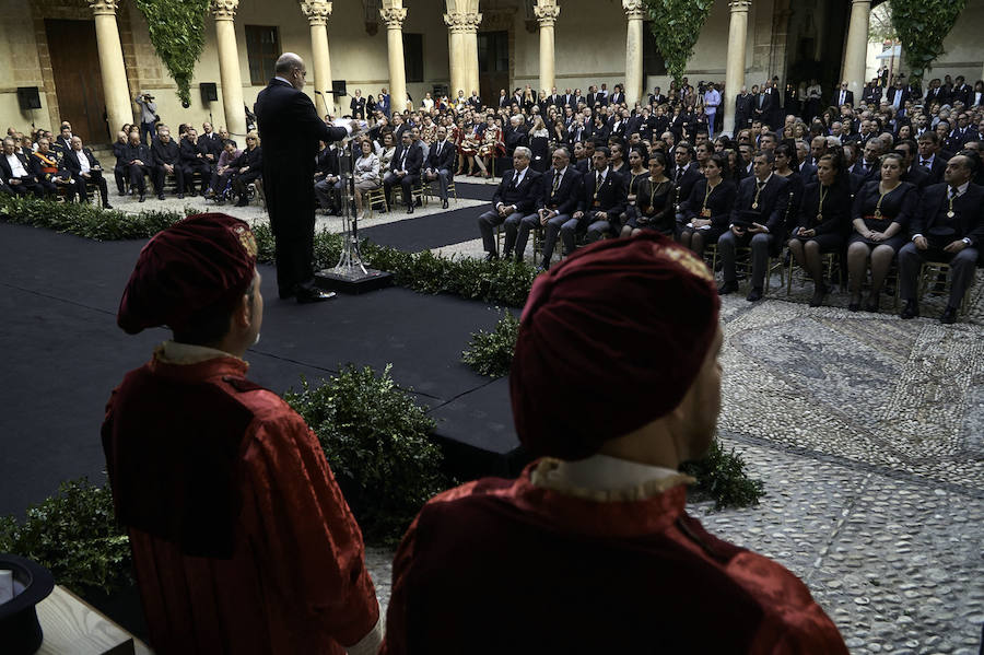 Orihuela entierra a Cristo