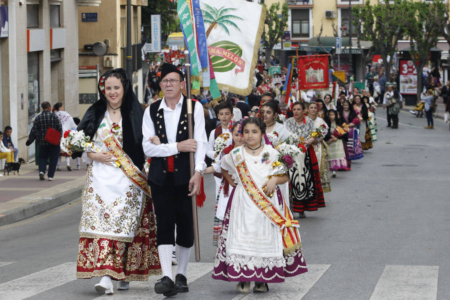Capazos de flores para la Morenica