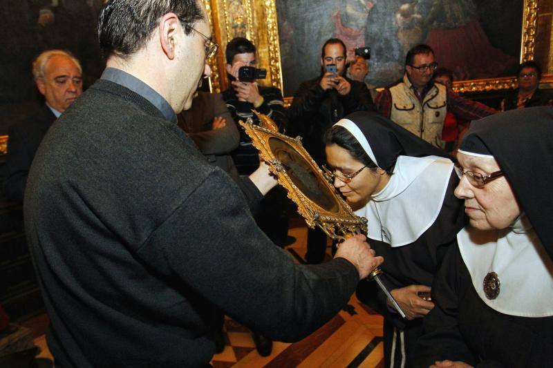 Ensayo de la apertura del camarín de la Santa Faz