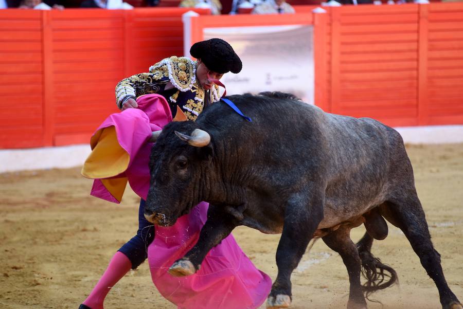 Puerta sufre una grave cornada de 25 centímetros en la pierna