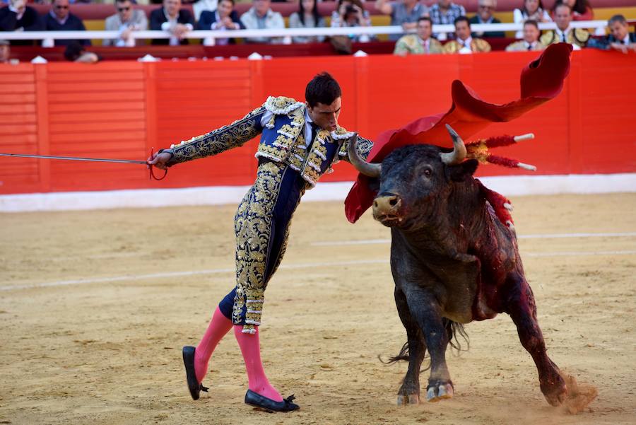 Puerta sufre una grave cornada de 25 centímetros en la pierna