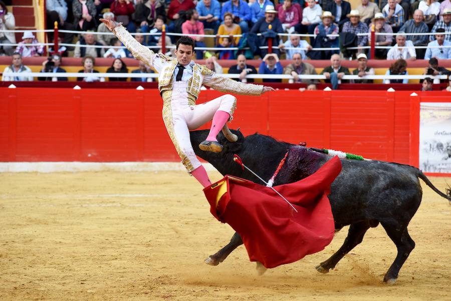 Puerta sufre una grave cornada de 25 centímetros en la pierna