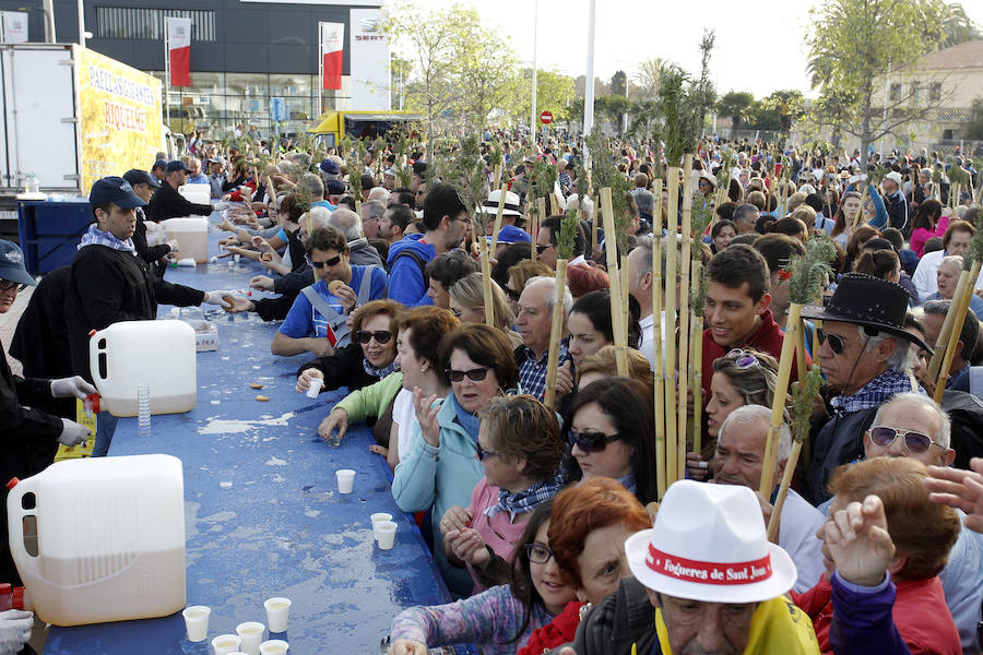 Miles de romeros participan en la Peregrina (I)