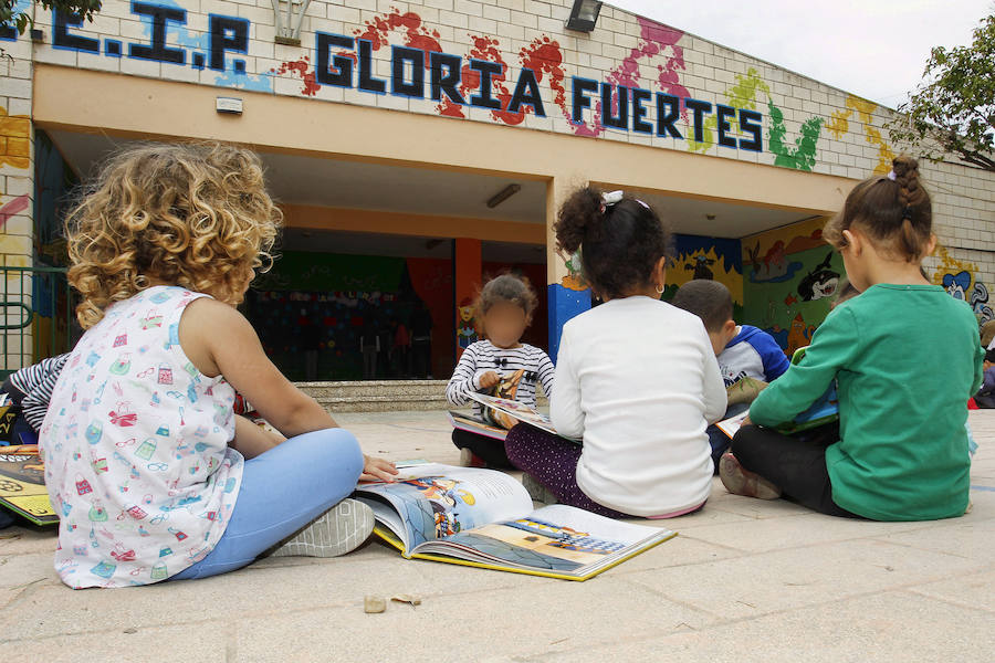 Alicante celebra el día del libro