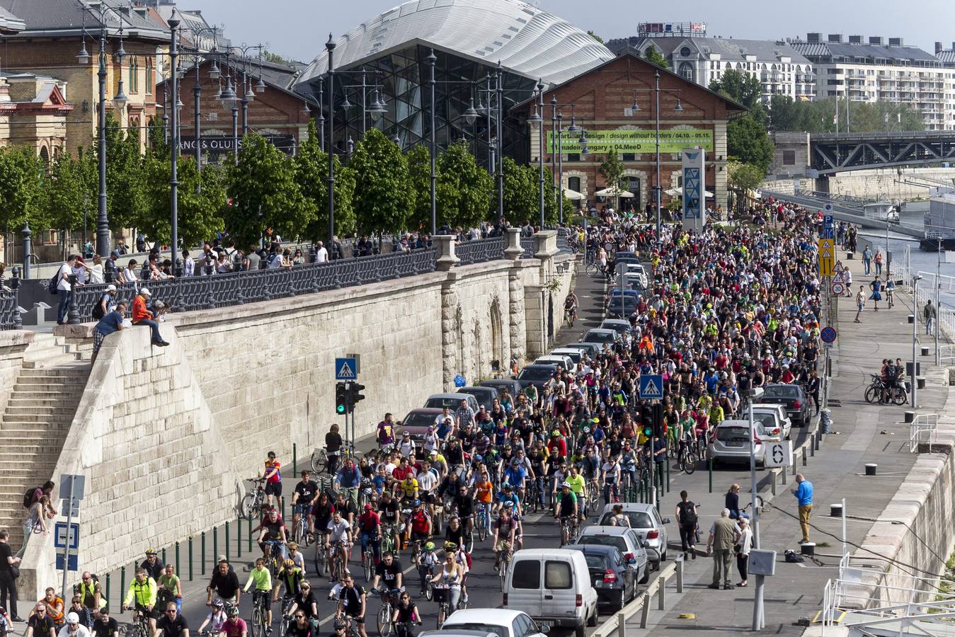 Las bicicletas toman Budapest