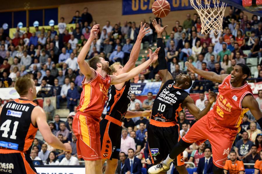 El UCAM CB arrolla al Valencia Basket tras el descanso (80-62)
