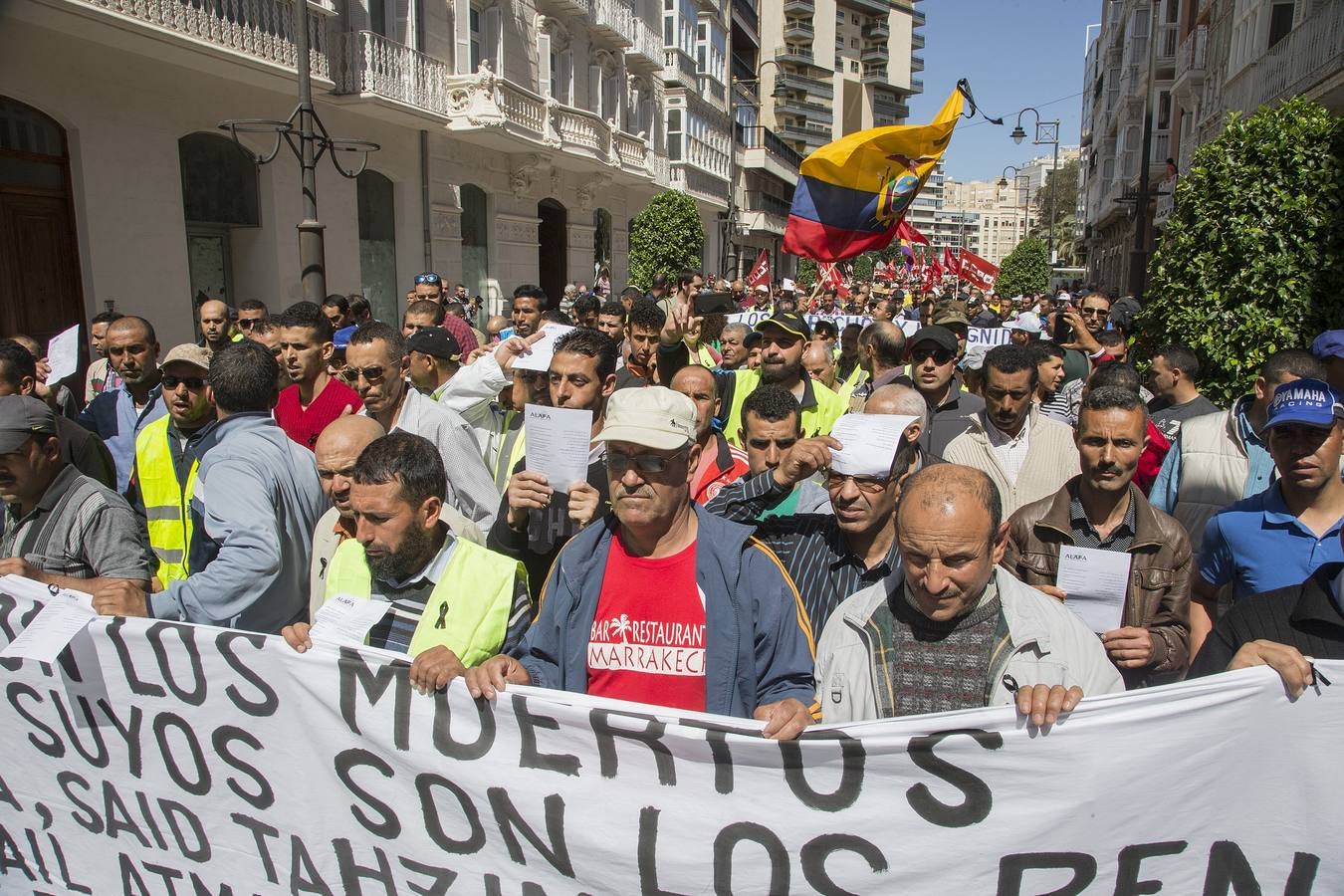 Más de mil personas se manifiestan en Cartagena en el Día Internacional de los Trabajadores
