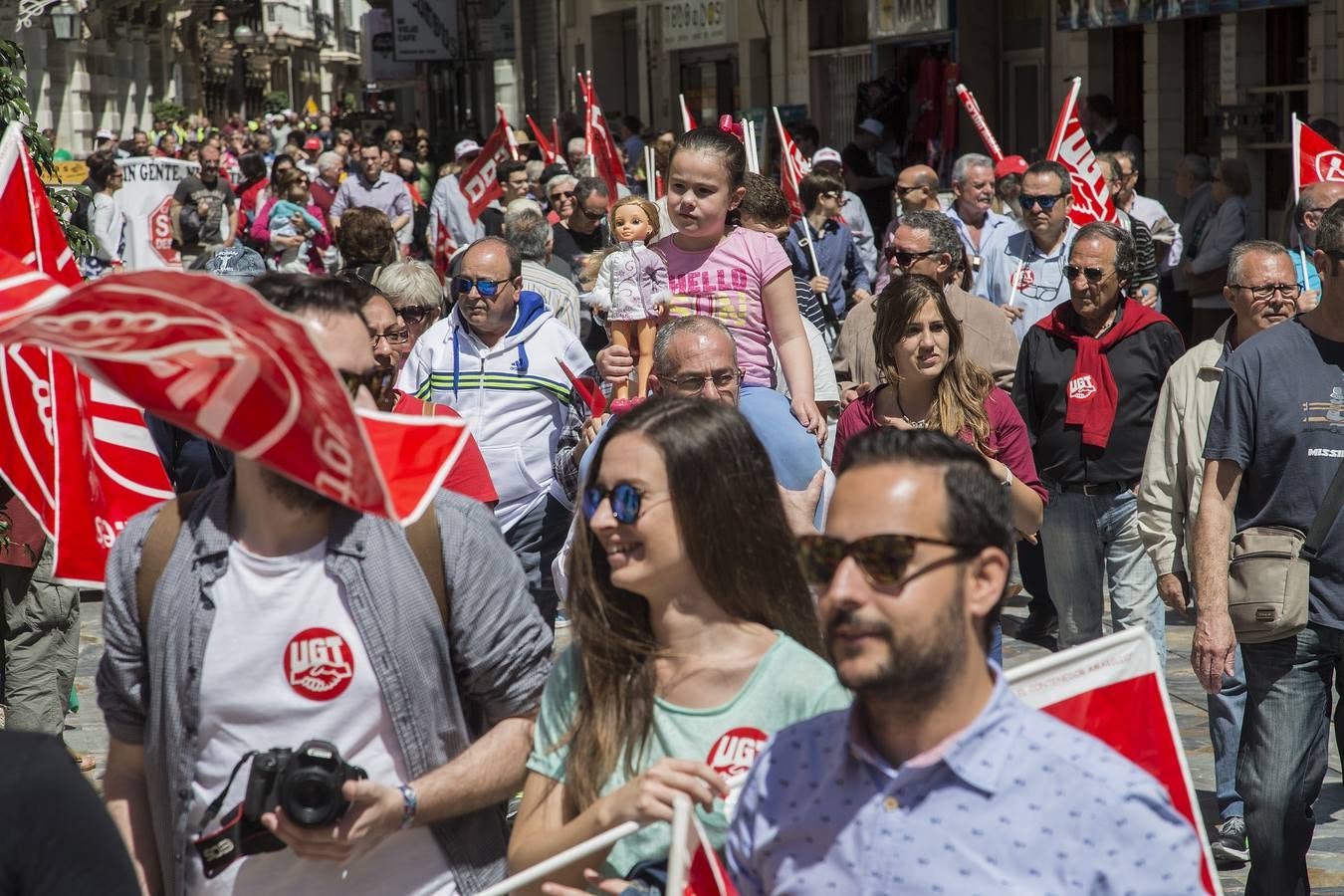 Más de mil personas se manifiestan en Cartagena en el Día Internacional de los Trabajadores