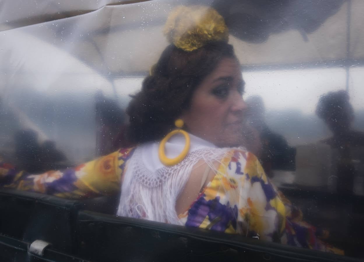 La lluvia desluce el Rocío