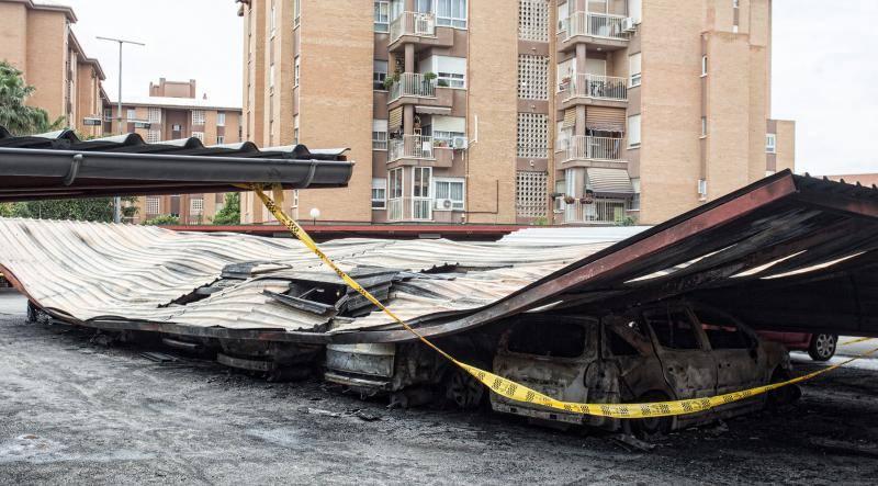 Coches reducidos a cenizas en Alicante