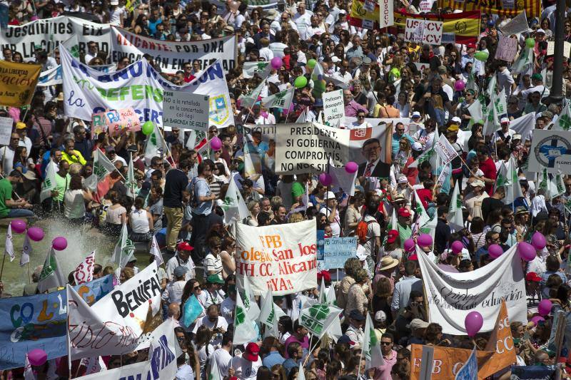 Familias y docentes piden «salvar» la escuela concertada
