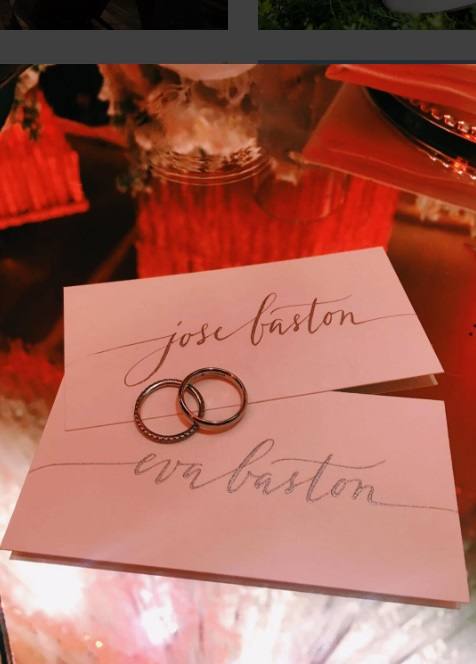 La propia Eva Longoria compartió esta romántica imagen con los nombres de ambos justo antes del enlace.