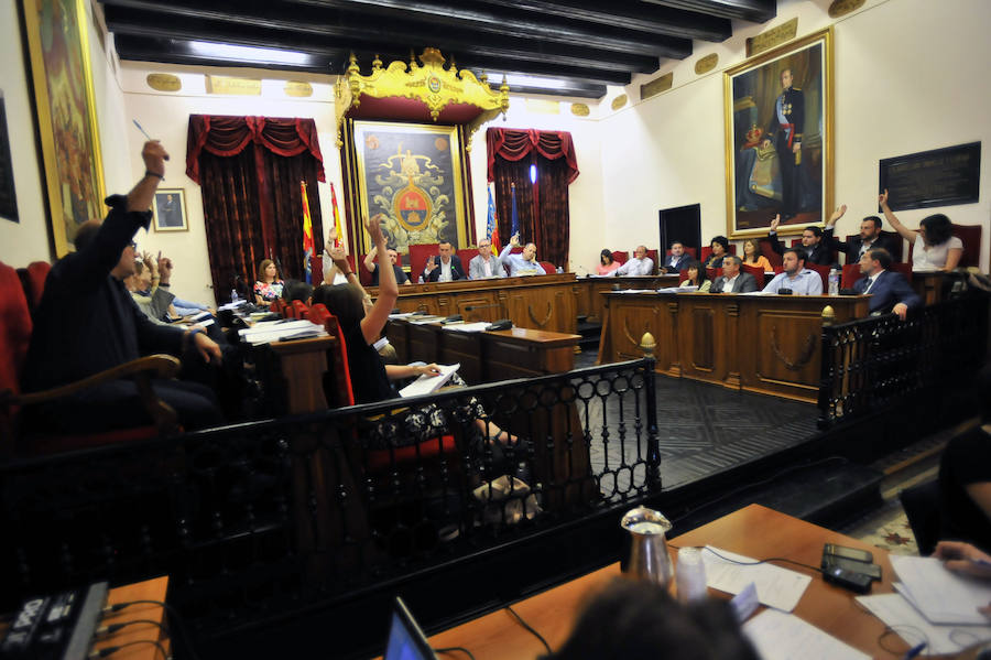 Pleno en el Ayuntamiento de Elche