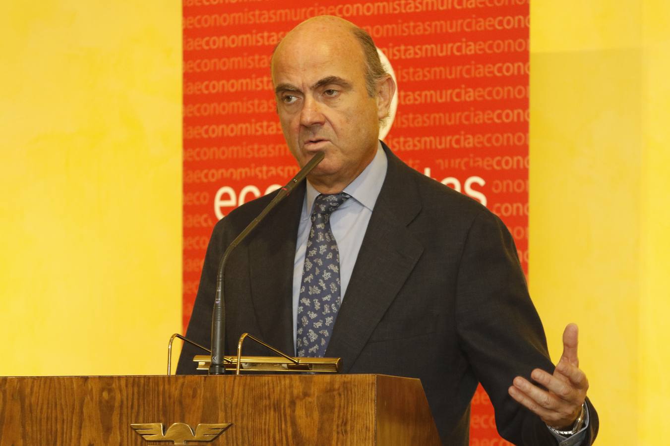 De Guindos participa en un acto de la Cámara de Comercio de Murcia
