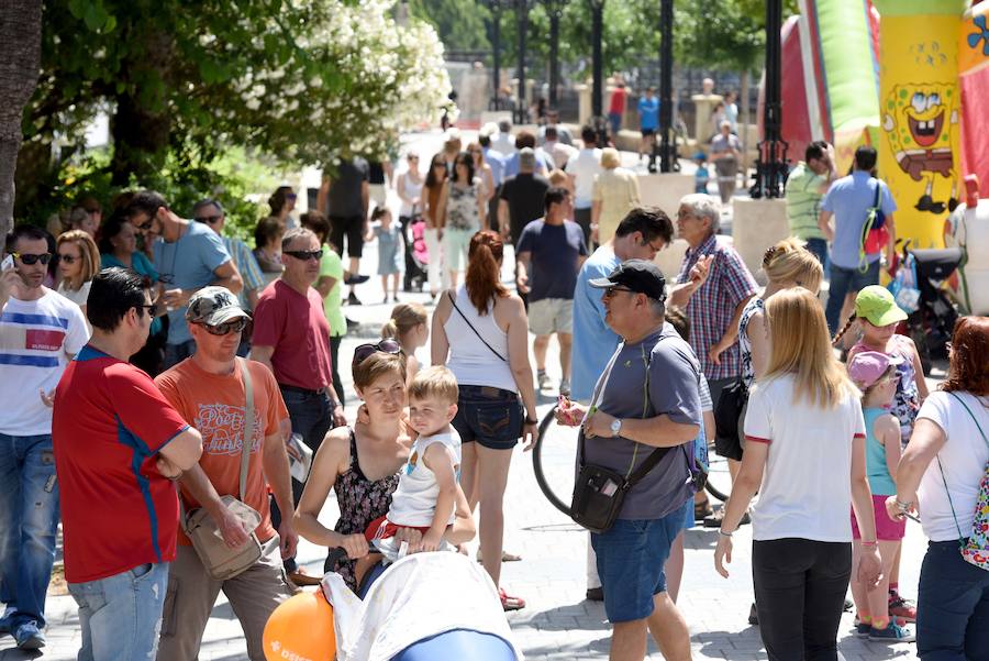 Diversión por tierra, agua y aire en el Día de la Región