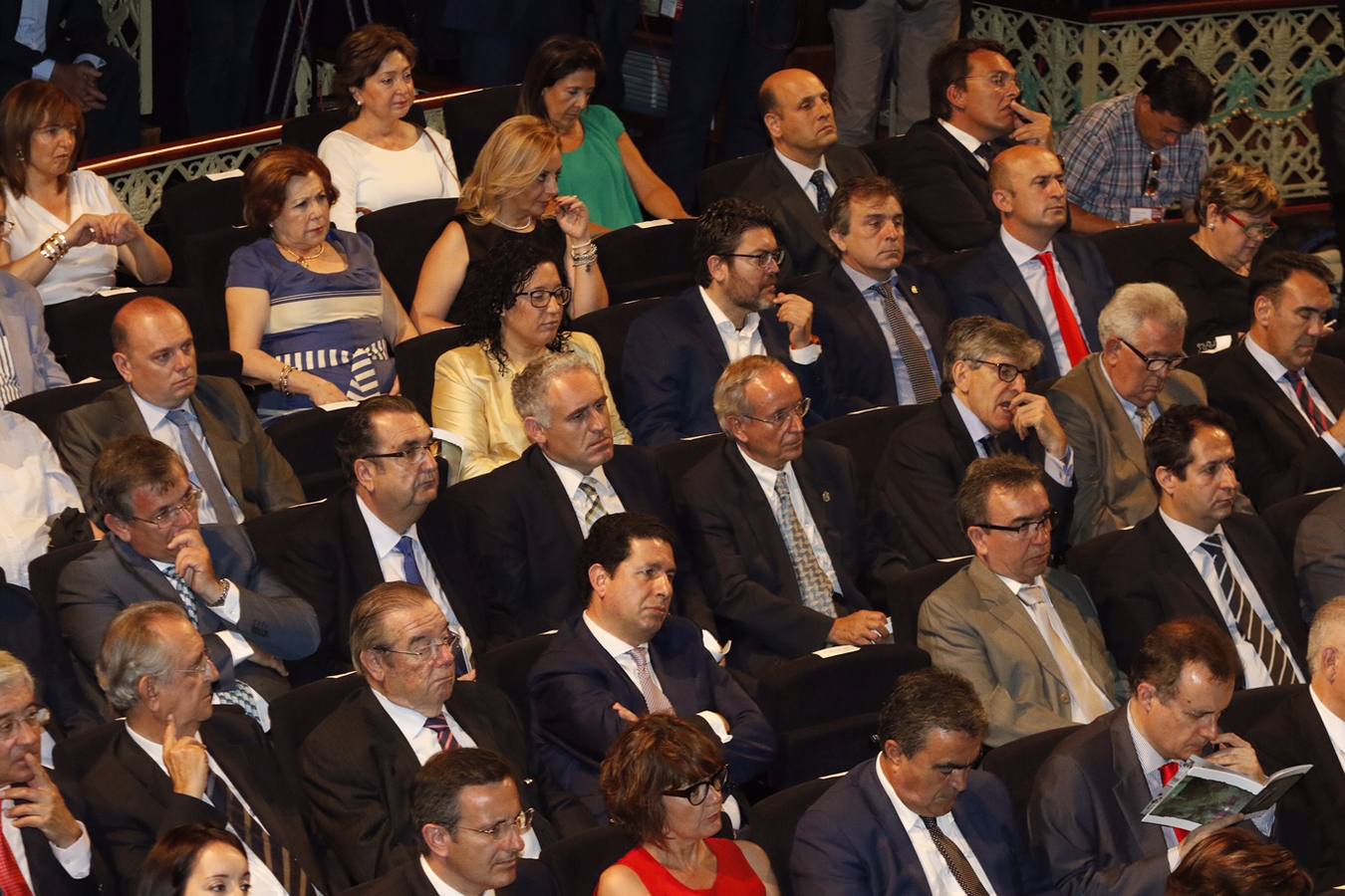 Entrega de las medallas de oro en el Día de la Región