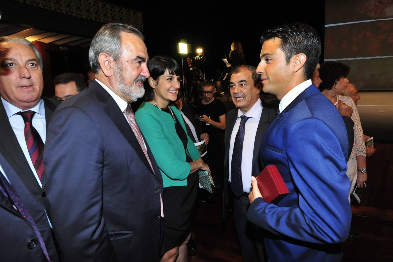 Entrega de las medallas de oro en el Día de la Región