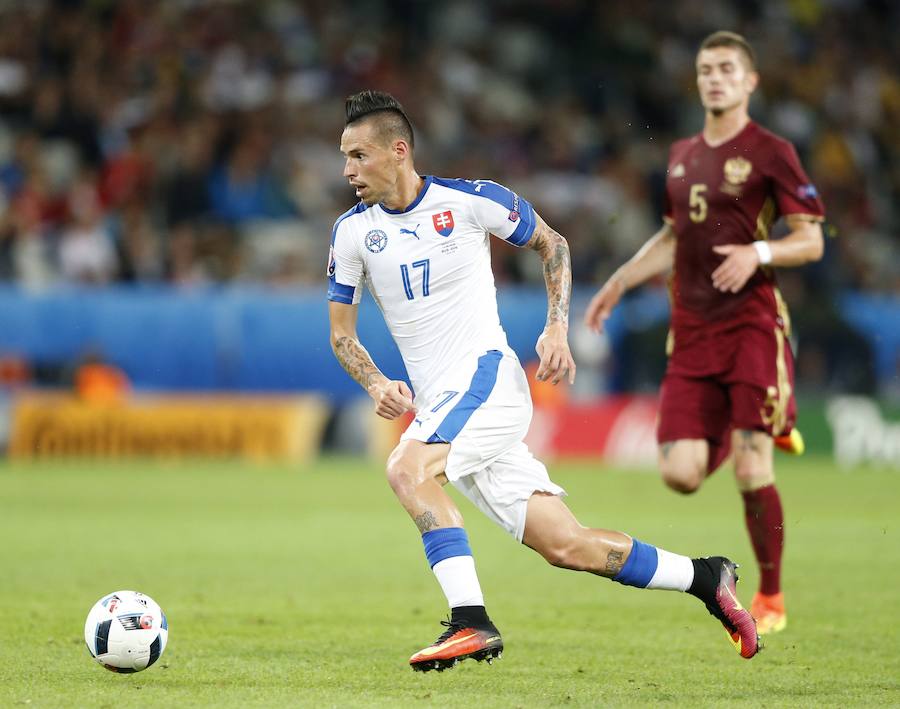 Hamsik complica la vida a Rusia