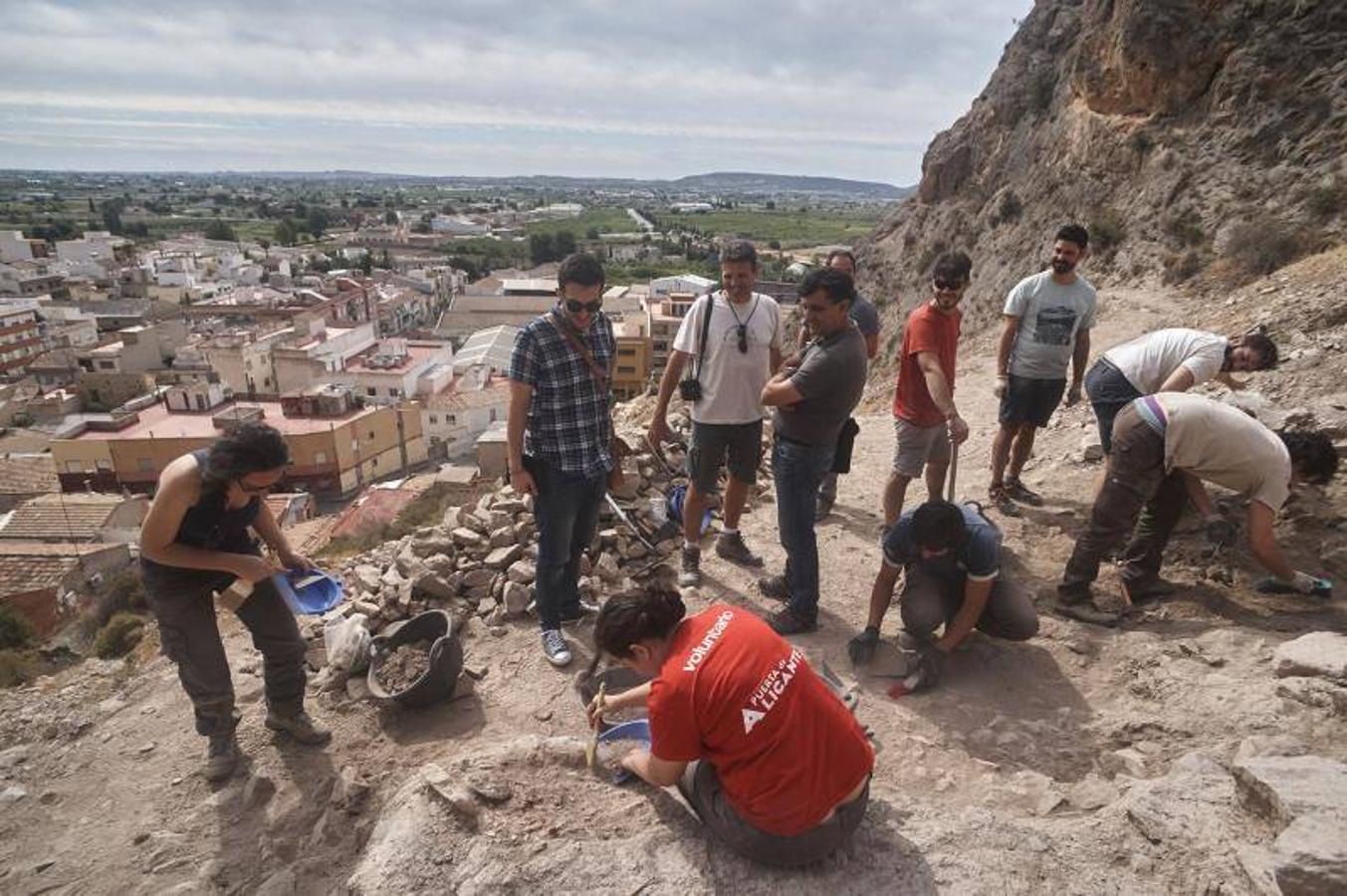 El MARQ insta al Ayuntamiento de Callosa a afianzar el yacimiento de la ladera del castillo
