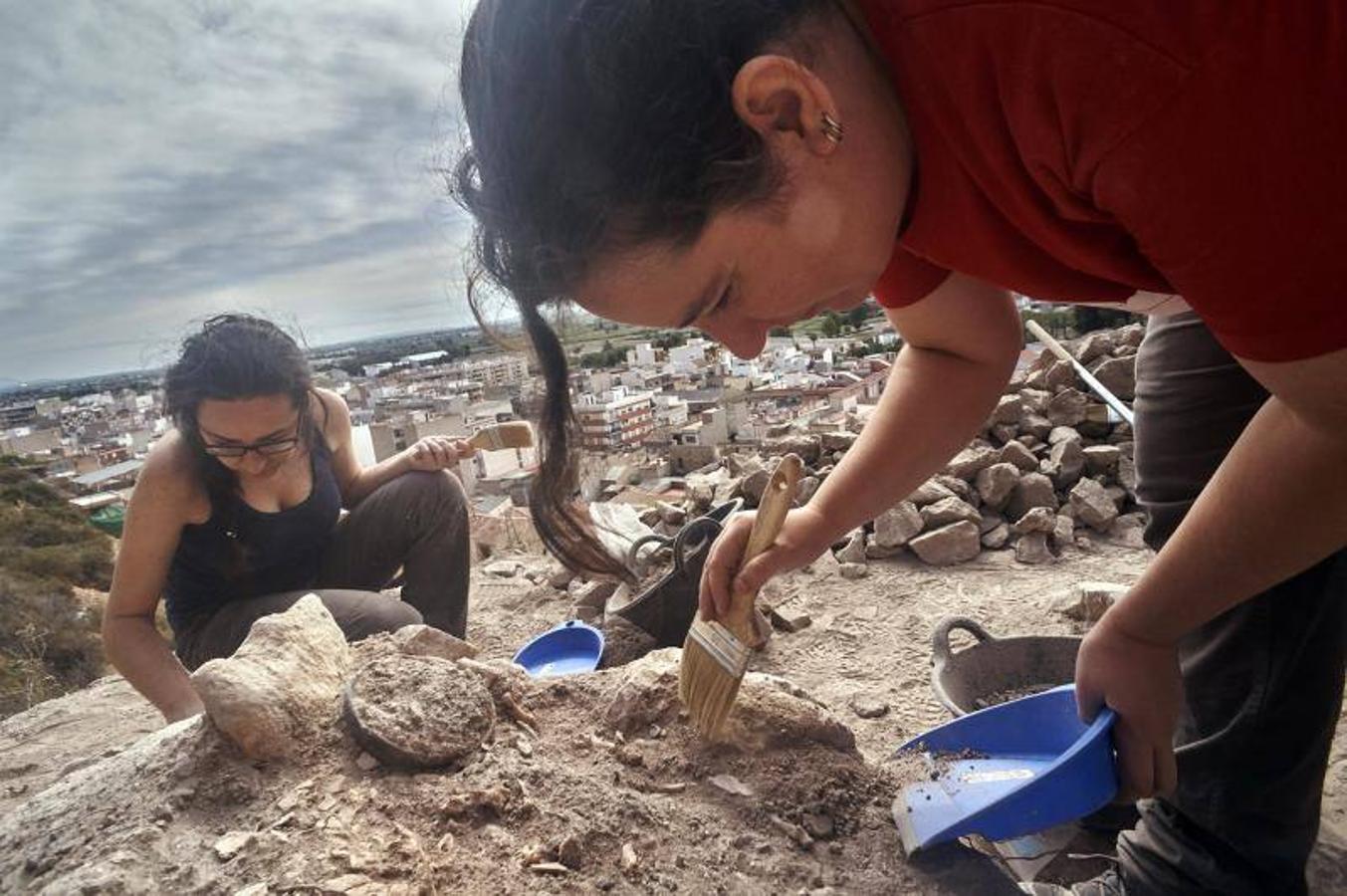 El MARQ insta al Ayuntamiento de Callosa a afianzar el yacimiento de la ladera del castillo