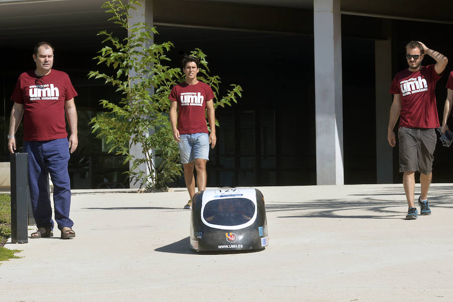 Estudiantes de la UMH diseñan un vehículo para recorrer 2.000 kilómetros con un litro de etanol